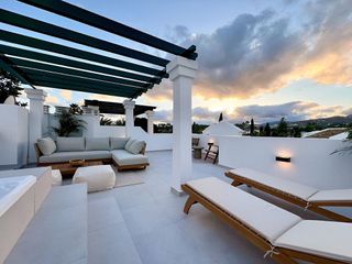 Dúplex en venta en Nueva Andalucía centro en Marbella