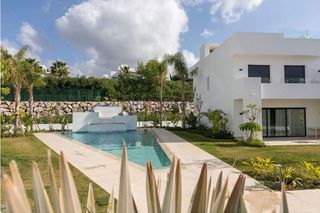 Casa pareada en alquiler en Los Naranjos - Las Brisas en Marbella