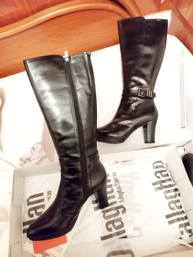 Botas altas Callaghan negras nuevas