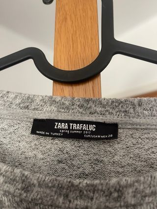 Camiseta Zara Gris Manga Ancha