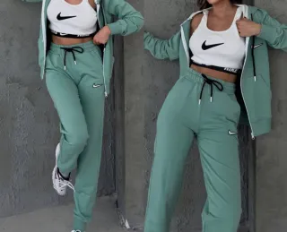 Conjunto deportivo mujer tres piezas varios colore