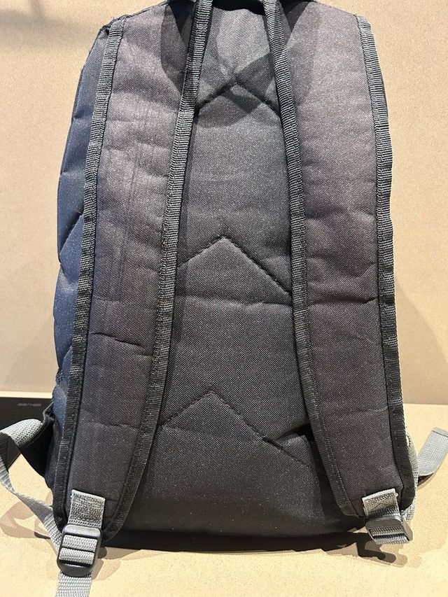 Mochila Ternua Negra y Gris