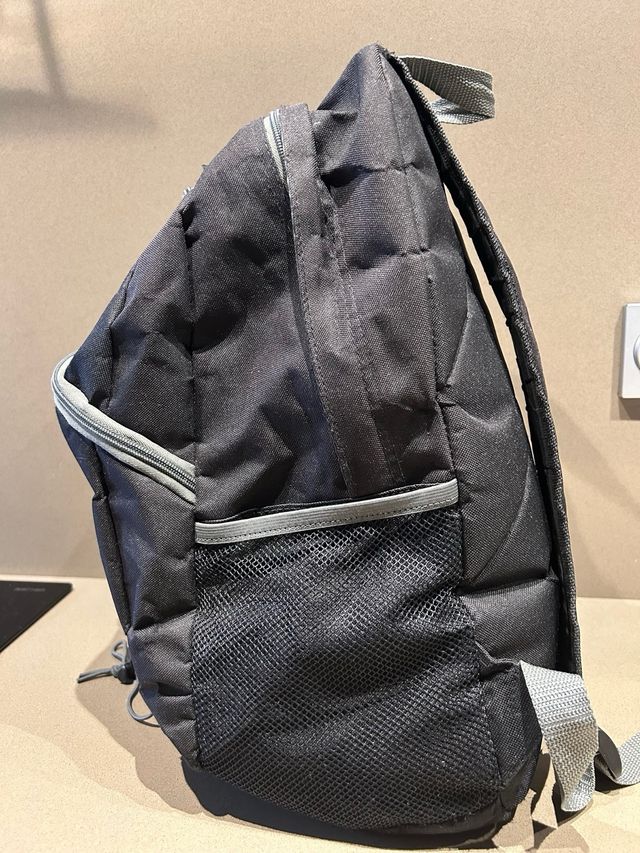 Mochila Ternua Negra y Gris