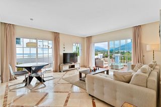 Piso en venta en Nueva Andalucía centro en Marbella