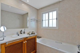 Piso en venta en Nueva Andalucía centro en Marbella