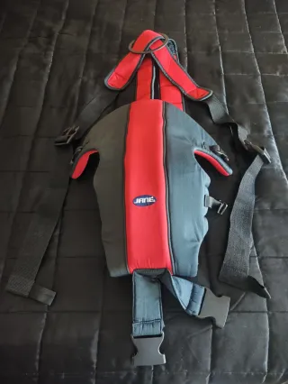 Mochila Porta Bebé Jane Roja y Gris