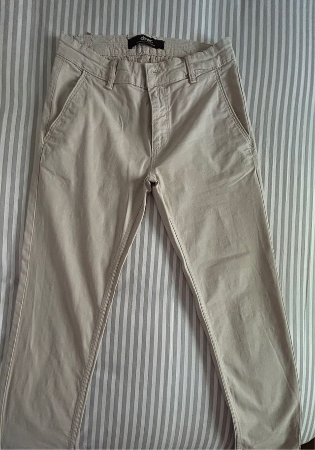 Pantalón chino Zara beige talla 38. En buen estado