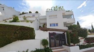 Piso en venta en Nueva Andalucía centro en Marbella