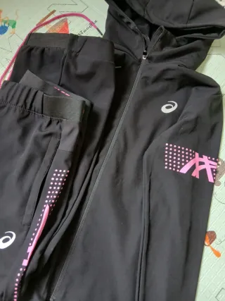 Chándal Asics Negro y Rosa Mujer