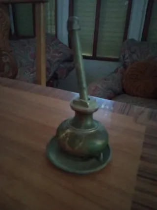 Lámpara de aceite antigua