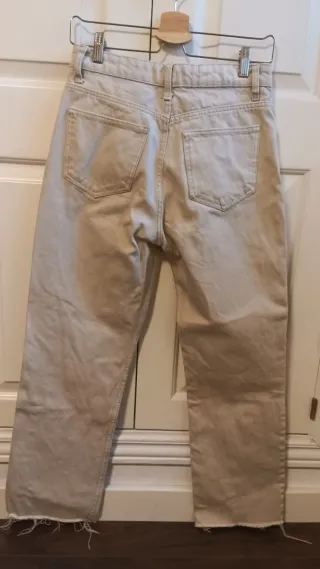 Pantalones vaqueros Zara beige rectos