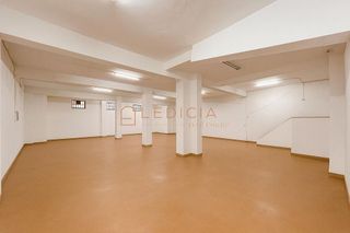 Local comercial en alquiler en Areal – Zona Centro en Vigo