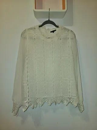 Blusa romántica encaje blanco manga larga