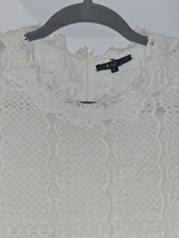 Blusa romántica encaje blanco manga larga