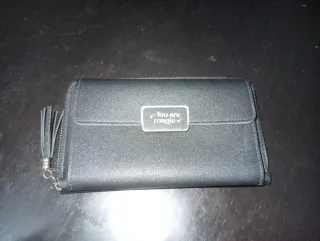 Monedero de mano negro 5€ cada uno