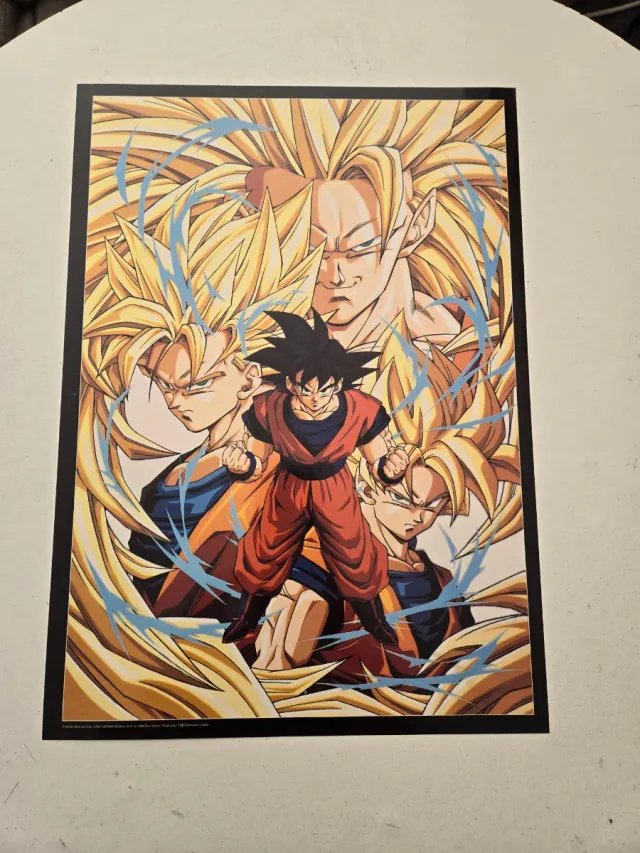 Portafolio con láminas de dragon ball de 1997.