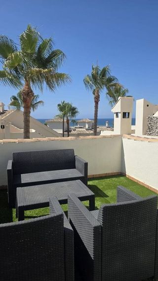 Casa adosada en alquiler en Elviria en Marbella