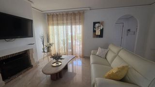 Casa adosada en alquiler en Elviria en Marbella