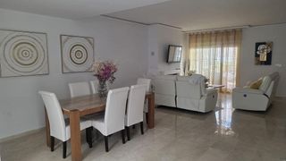 Casa adosada en alquiler en Elviria en Marbella