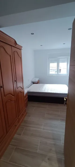 Se alquila  4 Habitaciones 
