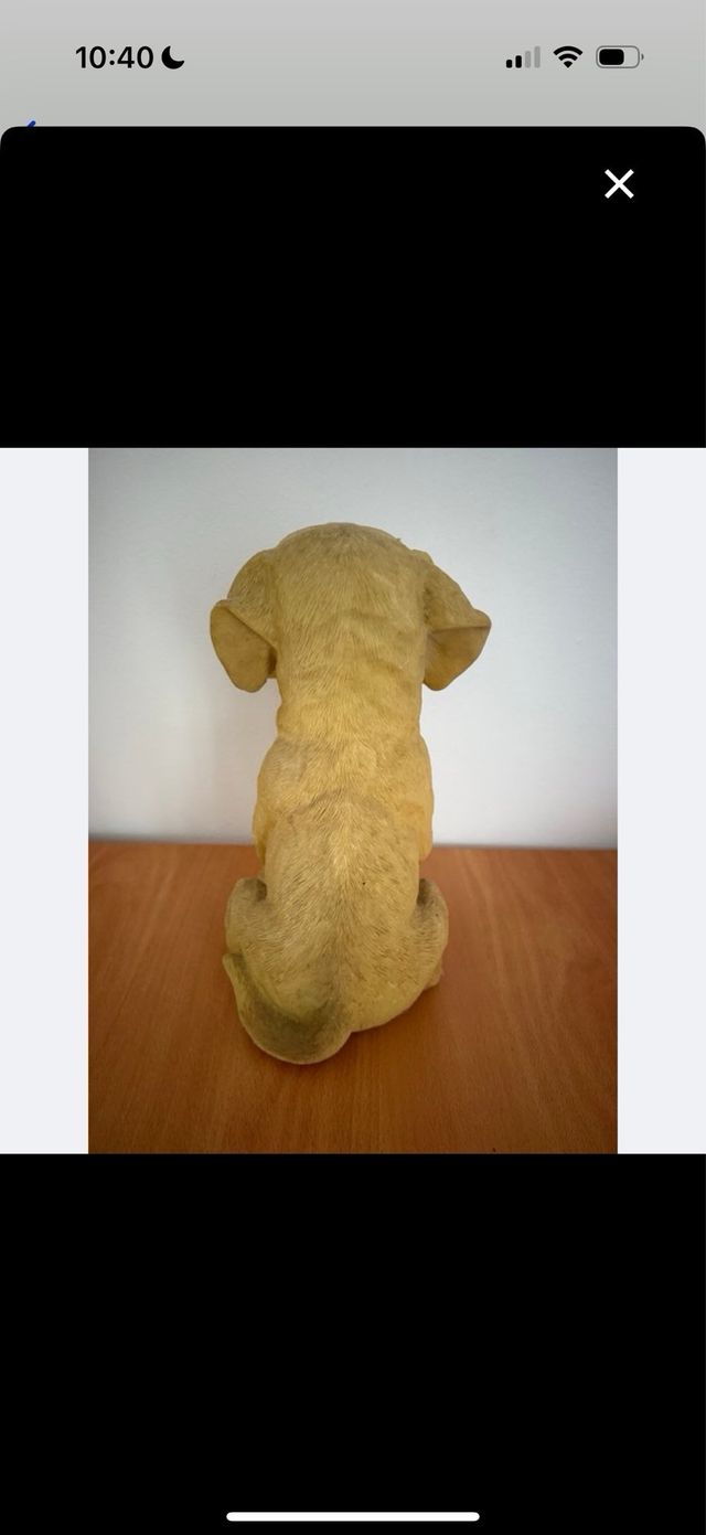 Figura perro PERIÓDICO resina