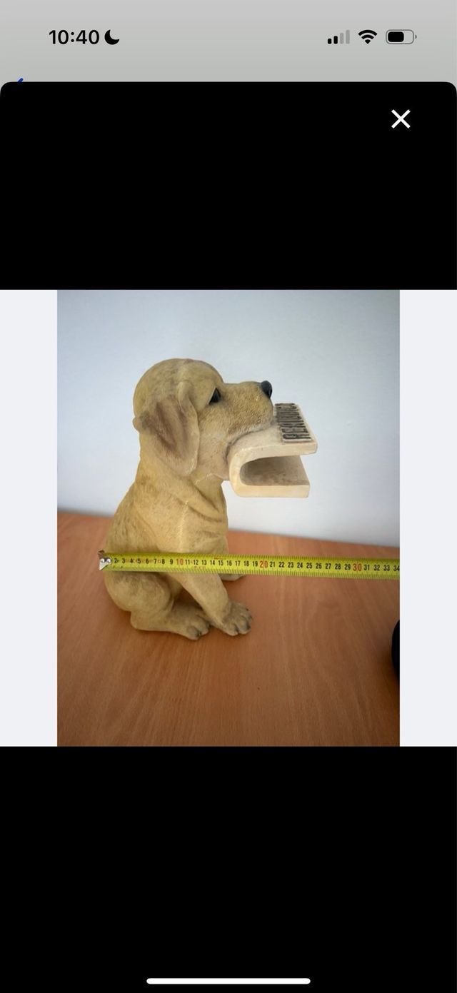 Figura perro PERIÓDICO resina