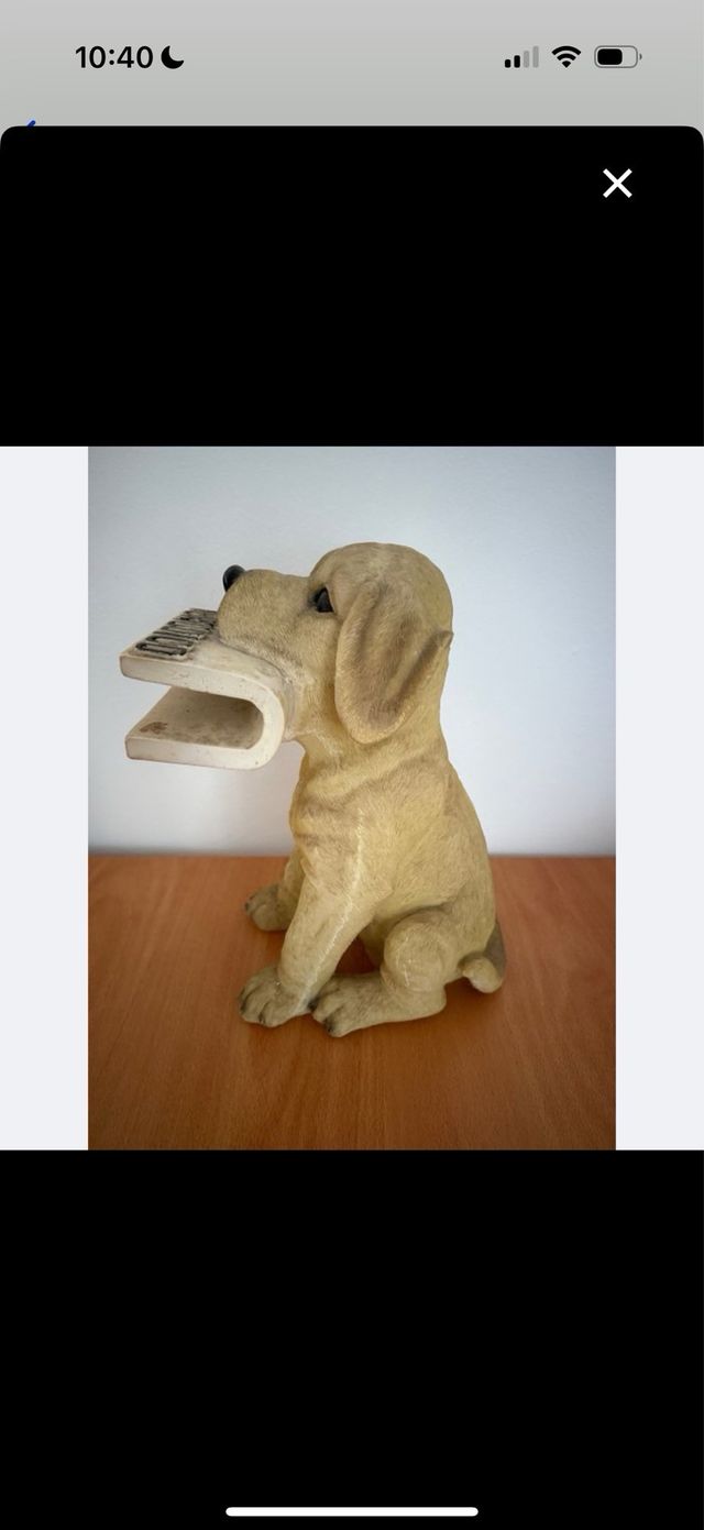 Figura perro PERIÓDICO resina