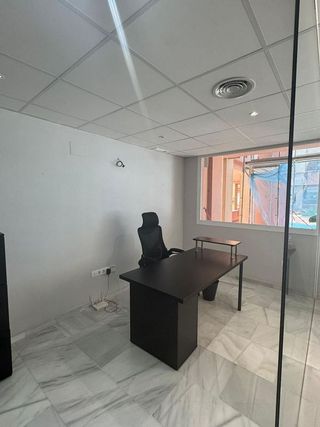 Oficina en venta en Los Naranjos - Las Brisas en Marbella