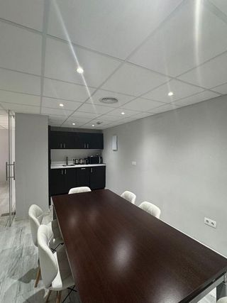 Oficina en venta en Los Naranjos - Las Brisas en Marbella