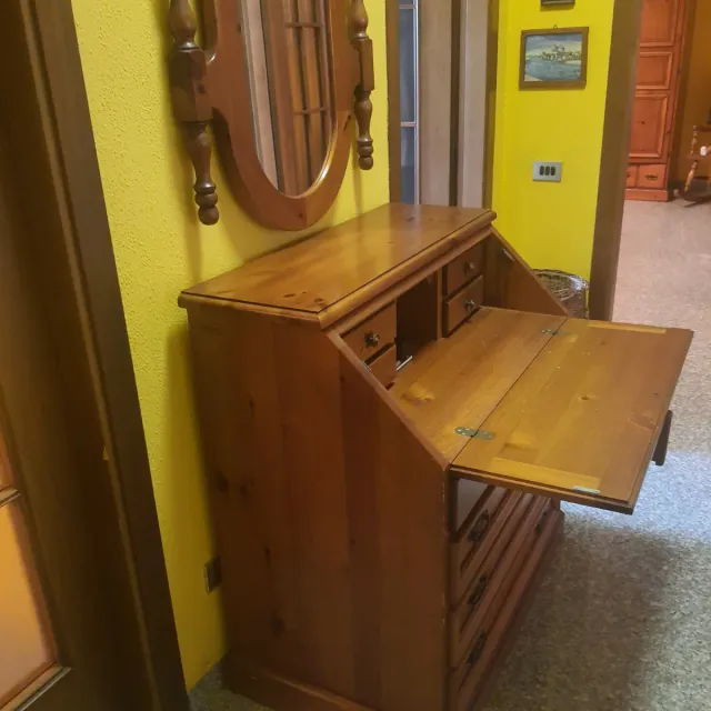 Scrivania secretaire con ribalta