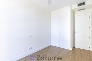 Piso en alquiler en Virgen del Cortijo - Manoteras en Madrid