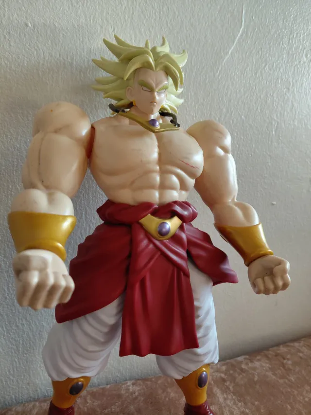 Figura Broly Dragon Ball Z