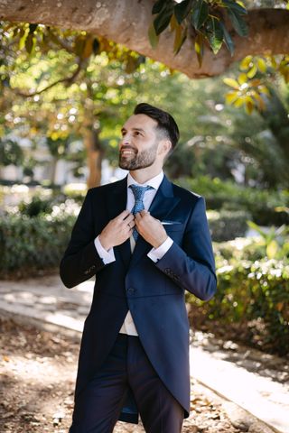 Chaqué azul marino novio perfecto estado