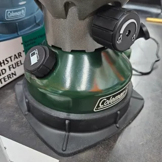 Linterna Coleman Northstar combustible líquido