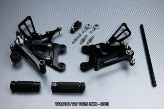 Estriberas retrasadas YAMAHA YZF R125 2009 - 2013