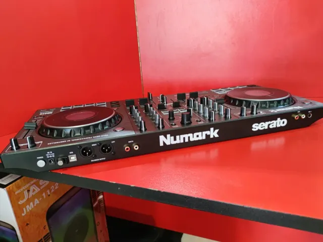BLACK FRIDAY!!!  Numark NS4FX - Sin uso