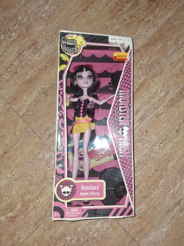 Draculaura Gloom Beach Monster High