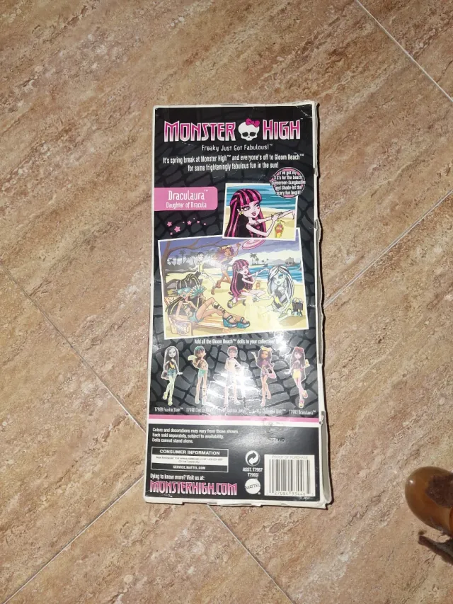 Draculaura Gloom Beach Monster High
