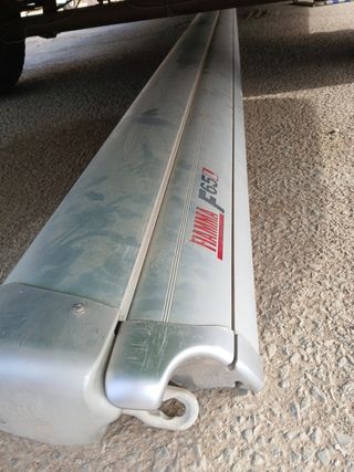 Toldo FIAMMA F65L Autocaravana