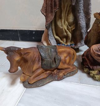 Belén 3 Reyes Magos, Mula y Buey Resina 39 cm