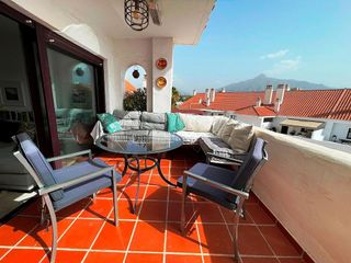 Piso en venta en Nueva Andalucía centro en Marbella