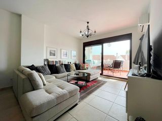 Piso en venta en Nueva Andalucía centro en Marbella