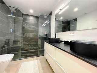 Piso en venta en Nueva Andalucía centro en Marbella