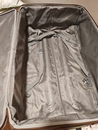 Maleta  Beige con 2 Ruedas