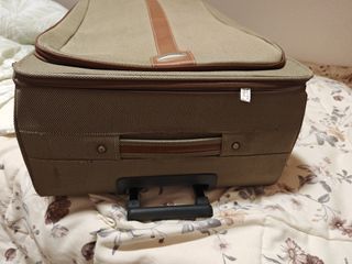 Maleta  Beige con 2 Ruedas