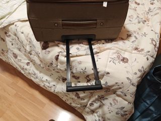Maleta  Beige con 2 Ruedas