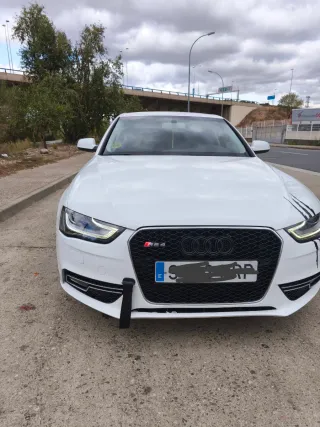 Audi A4 2014 680735021