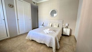 Piso en venta en Los Naranjos - Las Brisas en Marbella