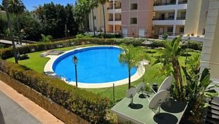 Piso en venta en Los Naranjos - Las Brisas en Marbella