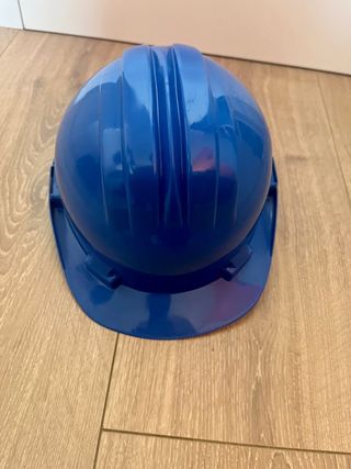 Casco de obra azul